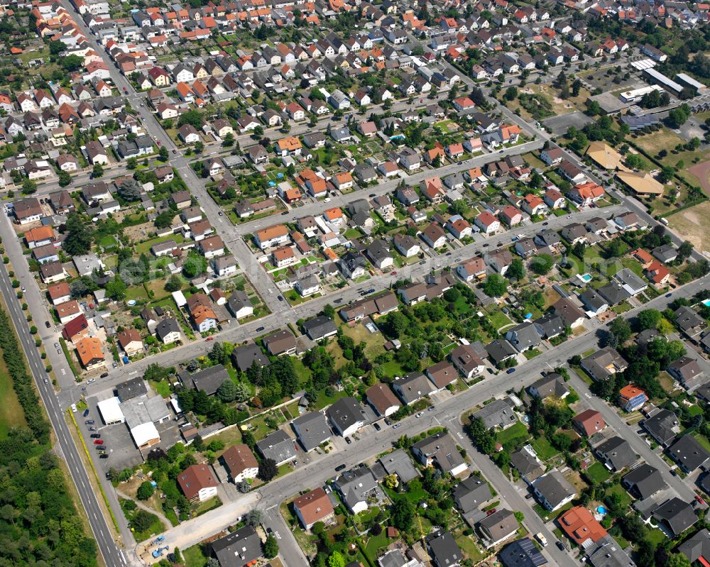 Waghäusel from above - Single-family residential area of settlement on street Kaerntener Strasse in Waghaeusel in the state Baden-Wuerttemberg, Germany