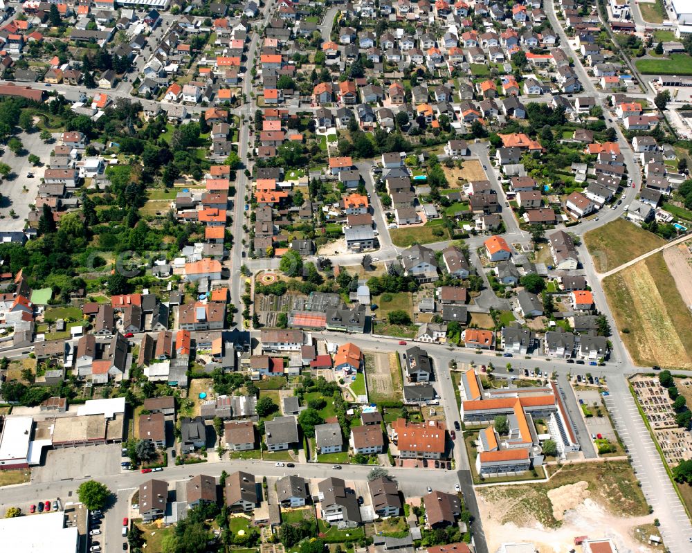 Aerial photograph Waghäusel - Single-family residential area of settlement in the district Kirrlach in Waghaeusel in the state Baden-Wuerttemberg, Germany