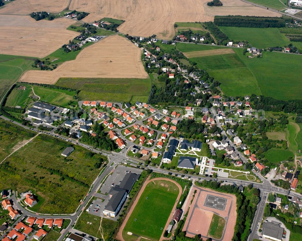 Freiberg from the bird's eye view: Single-family residential area of settlement on Waldenburger Strasse in the district Friedeburg in Freiberg in the state Saxony, Germany