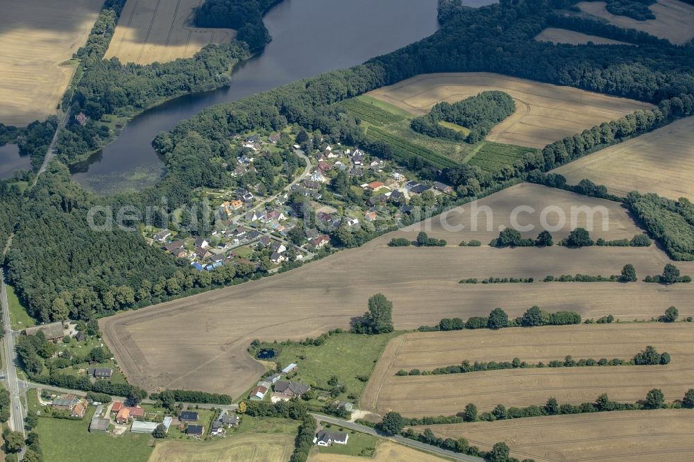 Aerial photograph Rohlstorf - Single-family residential area of settlement Wardersee in Rohlstorf in the state Schleswig-Holstein