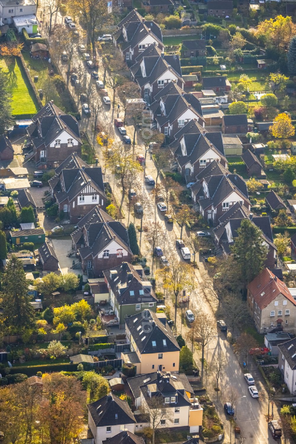 Aerial image Wiemelhausen - Residential area of single-family settlement in Wiemelhausen at Ruhrgebiet in the state North Rhine-Westphalia, Germany