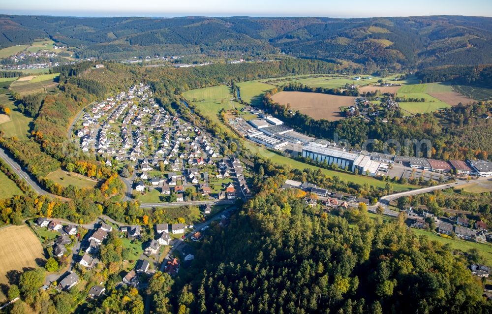 Aerial photograph Meschede - Single-family residential area of settlement in the wildshausener street in Meschede in the state North Rhine-Westphalia