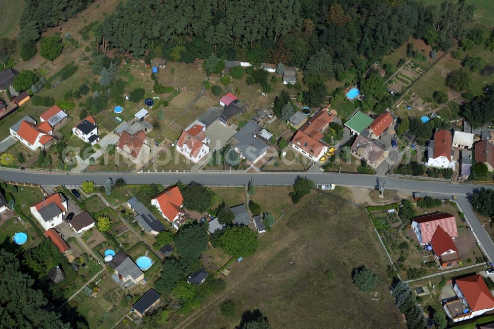 Aerial photograph Zeithain - Single-family residential area of settlement at the Dorfstrasse in Zeithain in the state Saxony