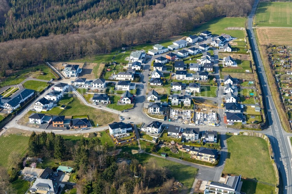 Arnsberg from the bird's eye view: Single-family residential area of settlement zum Dollberg in Arnsberg in the state North Rhine-Westphalia, Germany