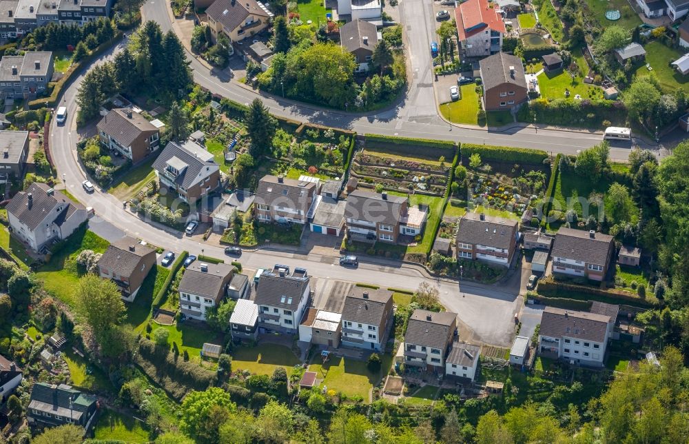 Aerial image Velbert - Single-family residential area of settlement Zum Hombach in the district Neviges in Velbert in the state North Rhine-Westphalia, Germany