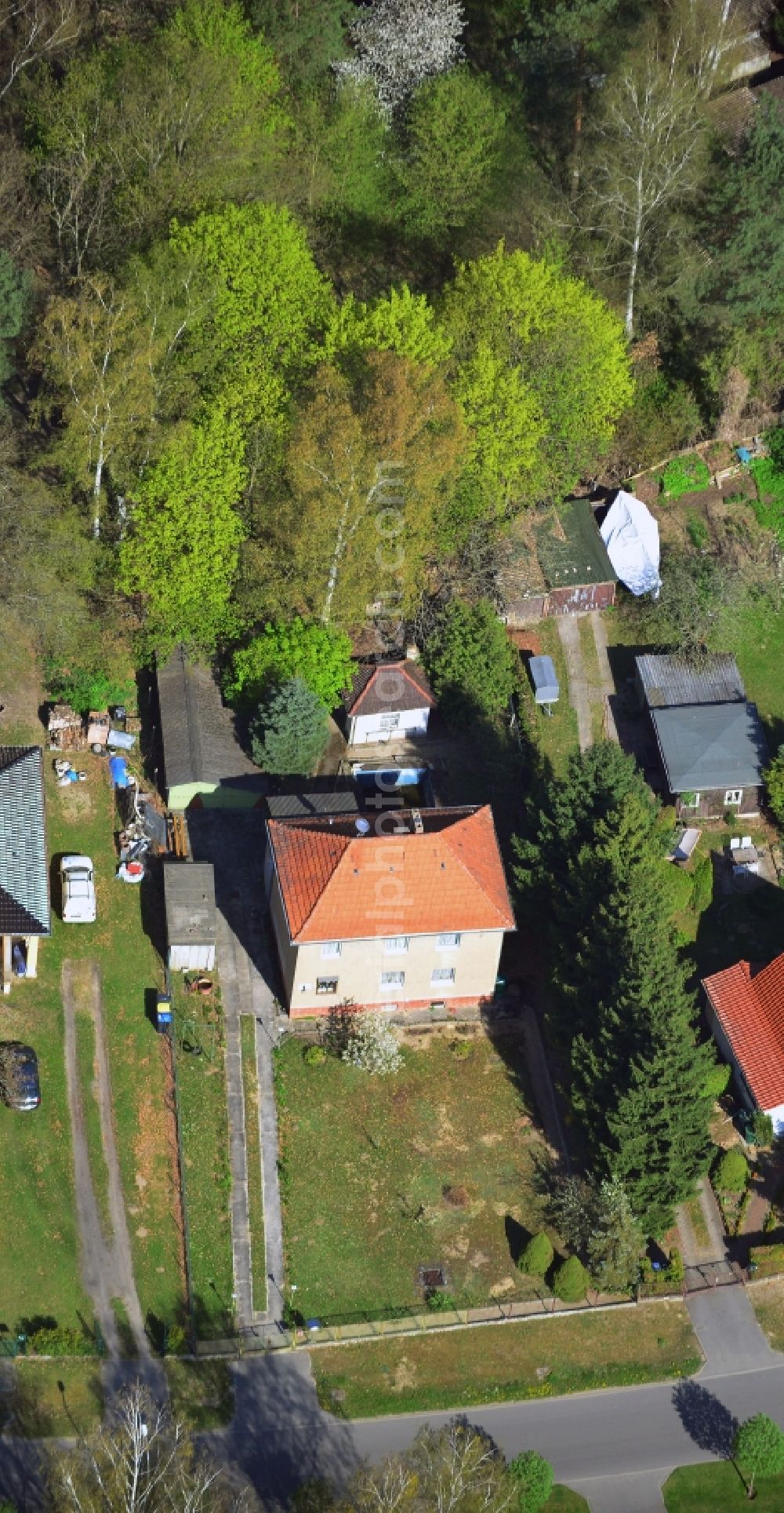 Falkensee from above - Residential area with single-family homes at the Mannheimer Street in Falksee in Brandenburg