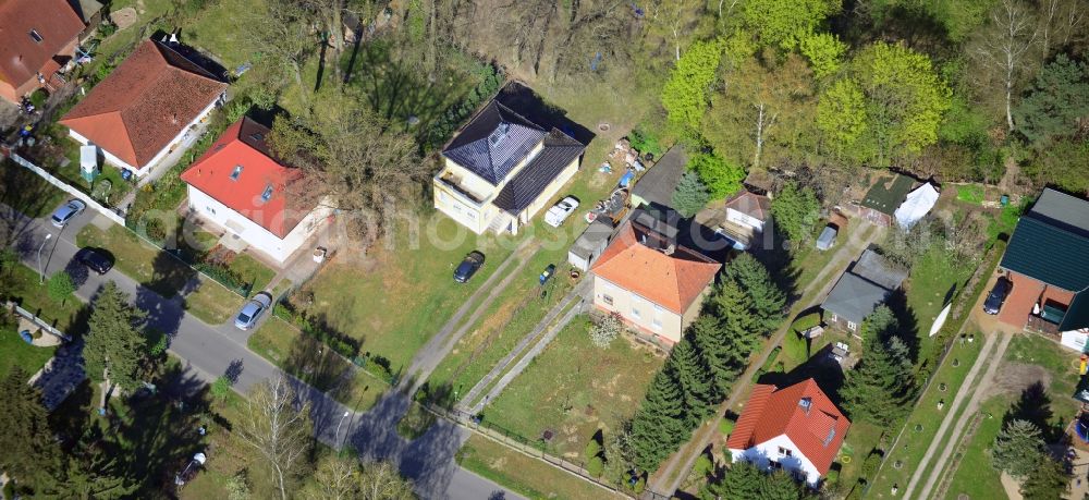 Aerial photograph Falkensee - Residential area with single-family homes at the Mannheimer Street in Falksee in Brandenburg