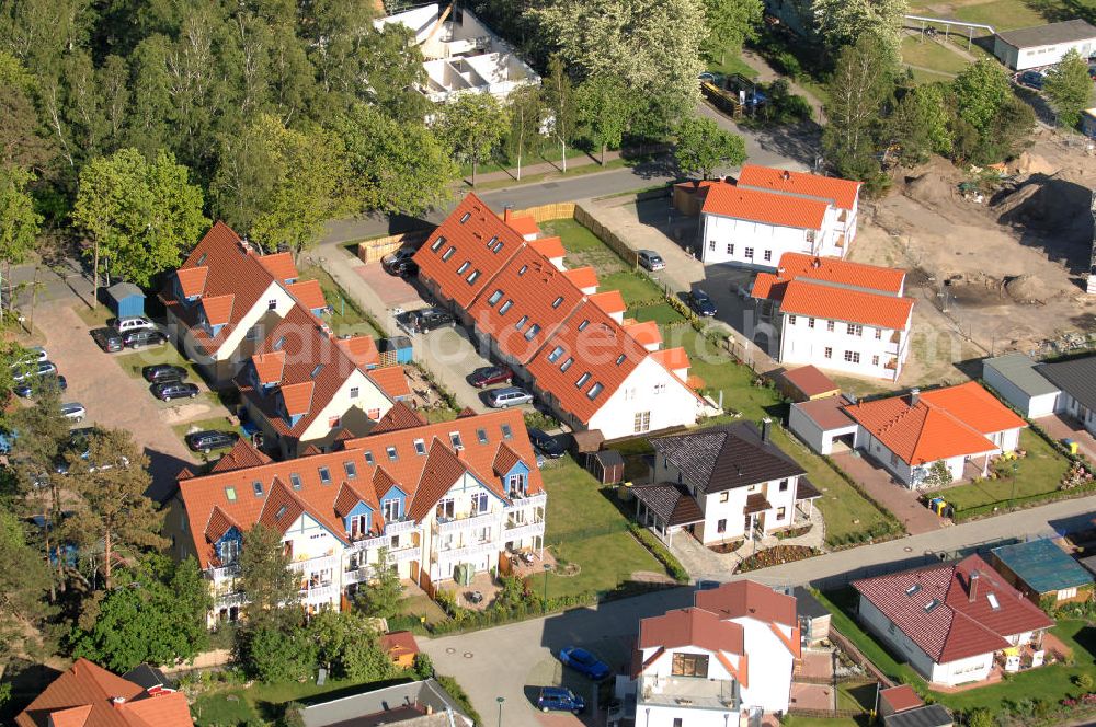 Graal-Müritz from the bird's eye view: Blick auf das Wohngebiet Eselswiese der HAWO Bauträger KG in unmittelbarer Strandnähe im Ostseeheilbad Graal-Müritz. Es ist ein neu errichtetes Wohngebiet mit diverse Einzelhäusern in naturnahe Lage im Ortszentrum.