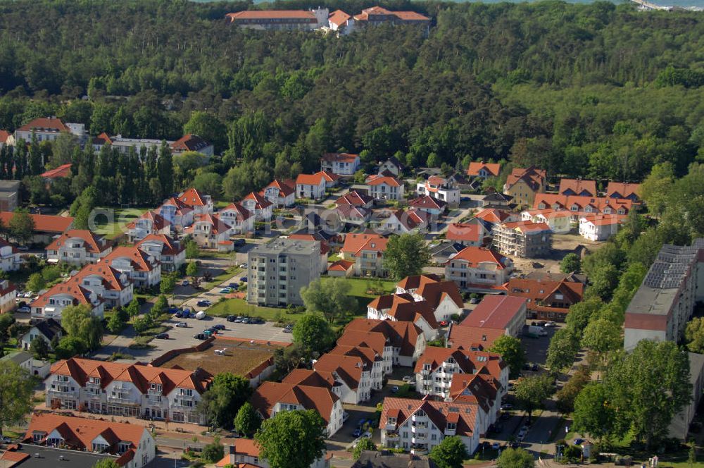 Graal-Müritz from the bird's eye view: Blick auf das Wohngebiet Eselswiese der HAWO Bauträger KG in unmittelbarer Strandnähe im Ostseeheilbad Graal-Müritz. Es ist ein neu errichtetes Wohngebiet mit diverse Einzelhäusern in naturnahe Lage im Ortszentrum.