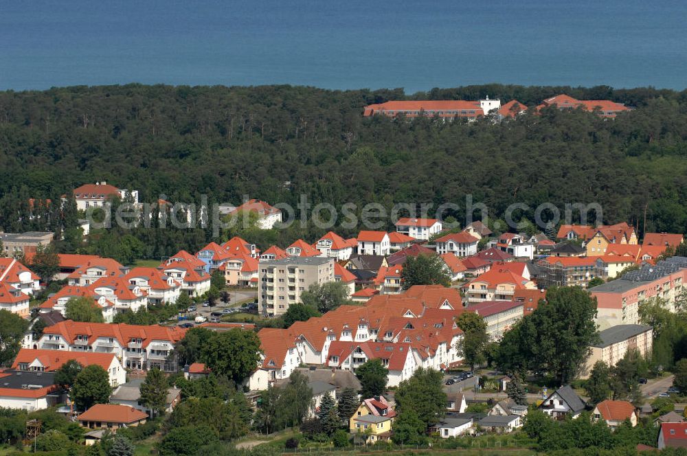 Ostseebad Graal-Müritz from the bird's eye view: Blick auf das Wohngebiet Eselswiese der HAWO Bauträger KG in unmittelbarer Strandnähe im Ostseeheilbad Graal-Müritz. Es ist ein neu errichtetes Wohngebiet mit diverse Einzelhäusern in naturnahe Lage im Ortszentrum.