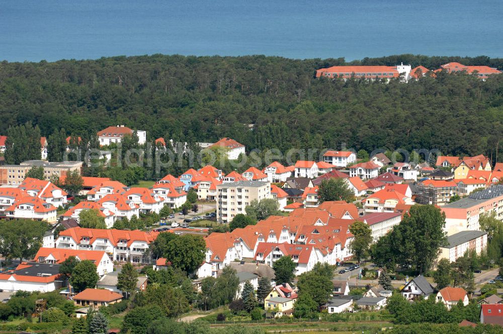 Aerial image Ostseebad Graal-Müritz - Blick auf das Wohngebiet Eselswiese der HAWO Bauträger KG in unmittelbarer Strandnähe im Ostseeheilbad Graal-Müritz. Es ist ein neu errichtetes Wohngebiet mit diverse Einzelhäusern in naturnahe Lage im Ortszentrum.