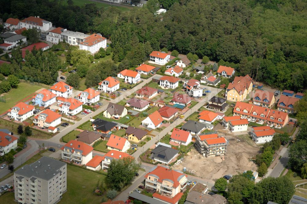 Ostseebad Graal-Müritz from the bird's eye view: Blick auf das Wohngebiet Eselswiese der HAWO Bauträger KG in unmittelbarer Strandnähe im Ostseeheilbad Graal-Müritz. Es ist ein neu errichtetes Wohngebiet mit diverse Einzelhäusern in naturnahe Lage im Ortszentrum.