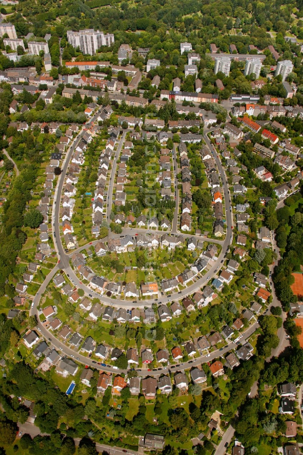 Aerial image Essen - View of a housing area in Essen in the state of North Rhine-Westphalia