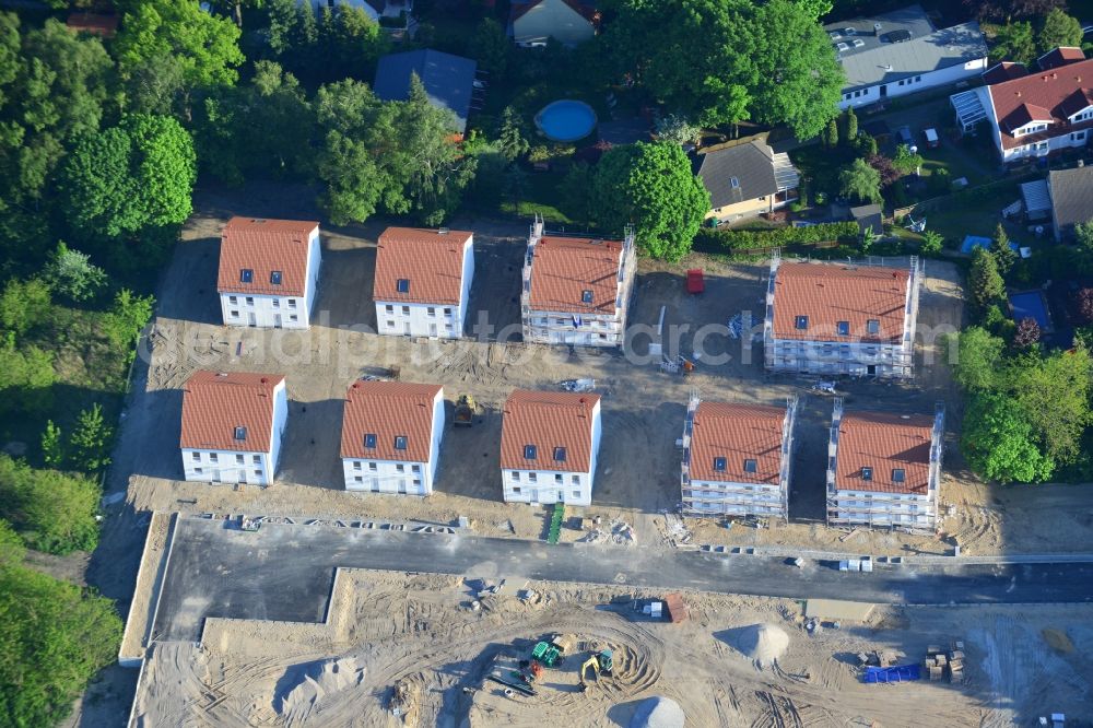 Aerial image Berlin - Residential area on Feldblumenweg - Gruene Trift on the outskirts of the district Koepenick in Berlin. The company cds Wohnbau Berlin GmbH plans to the forest to build a new housing estate with 70 double rooms and townhouses