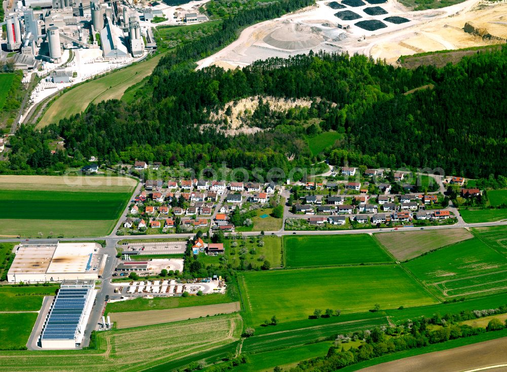 Aerial photograph Allmendingen - Residential areas on the edge of agricultural land in Allmendingen in the state Baden-Wuerttemberg, Germany