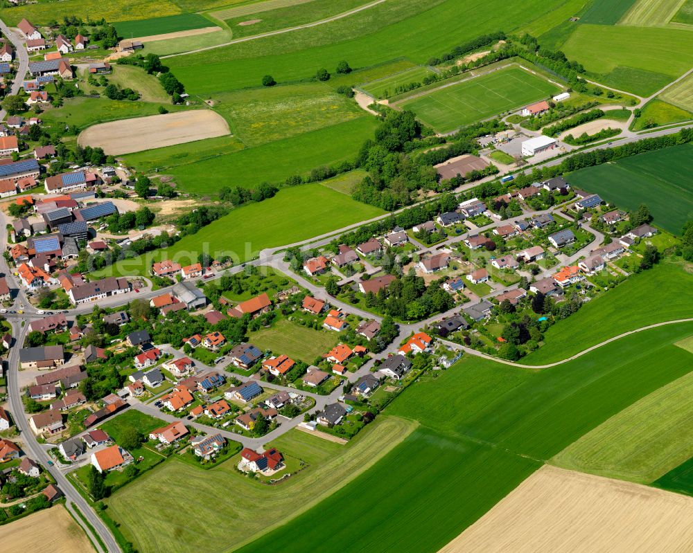 Aerial image Erlenmoos - Residential areas on the edge of agricultural land in Erlenmoos in the state Baden-Wuerttemberg, Germany