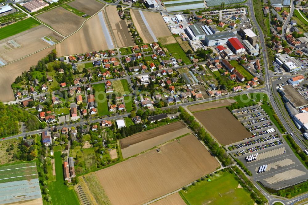 Aerial photograph Etwashausen - Residential areas on the edge of agricultural land in Etwashausen in the state Bavaria, Germany