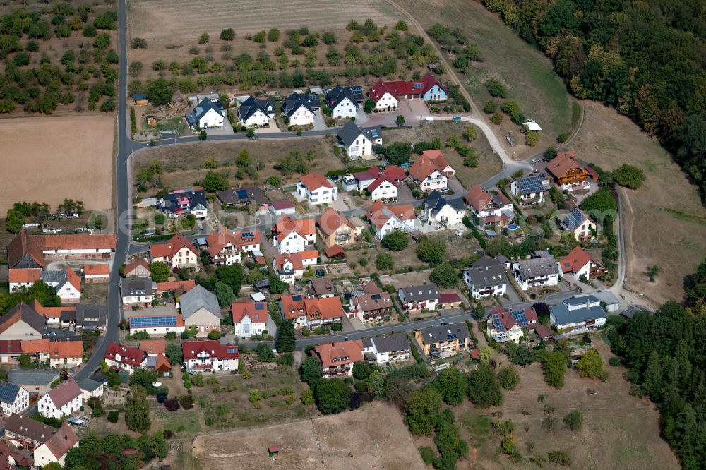 Aerial photograph Halsbach - Residential areas on the edge of agricultural land in Halsbach in the state Bavaria, Germany