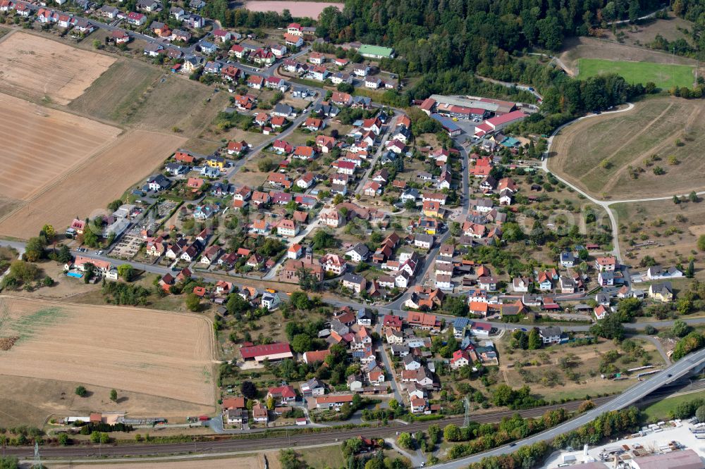 Aerial photograph Neuendorf - Residential areas on the edge of agricultural land in Neuendorf in the state Bavaria, Germany