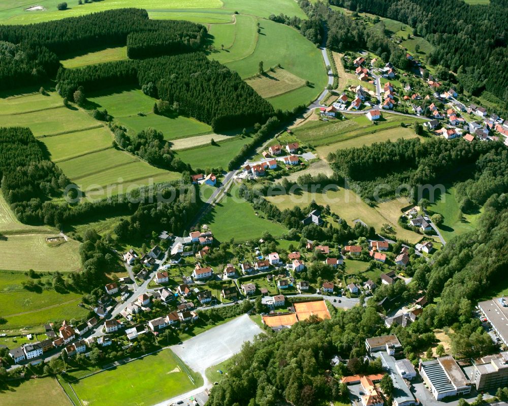 Neuenreuth from above - Residential areas on the edge of agricultural land in Neuenreuth in the state Bavaria, Germany