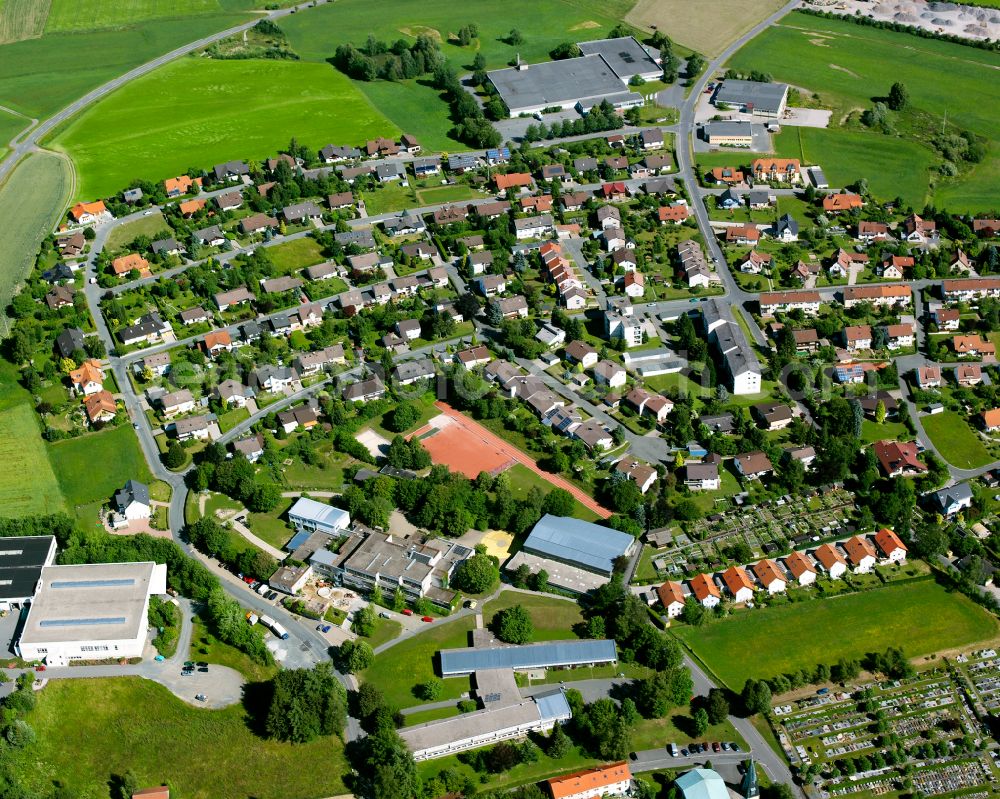 Aerial image Neuenreuth - Residential areas on the edge of agricultural land in Neuenreuth in the state Bavaria, Germany