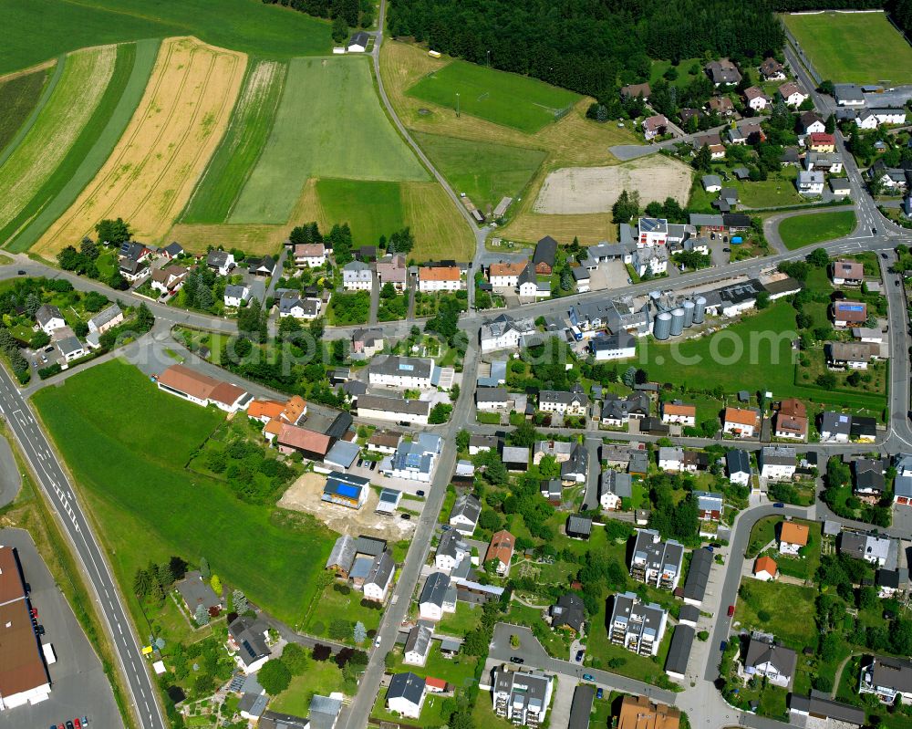 Aerial photograph Neugattendorf - Residential areas on the edge of agricultural land in Neugattendorf in the state Bavaria, Germany