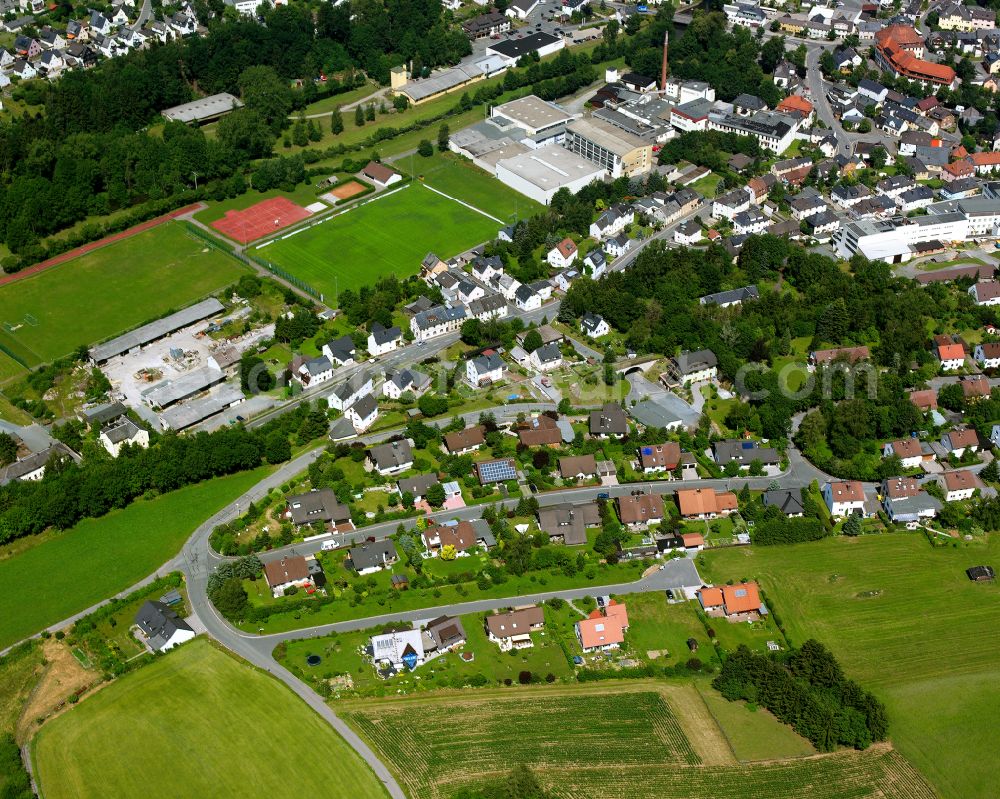 Selbitz from above - Residential areas on the edge of agricultural land in Selbitz in the state Bavaria, Germany