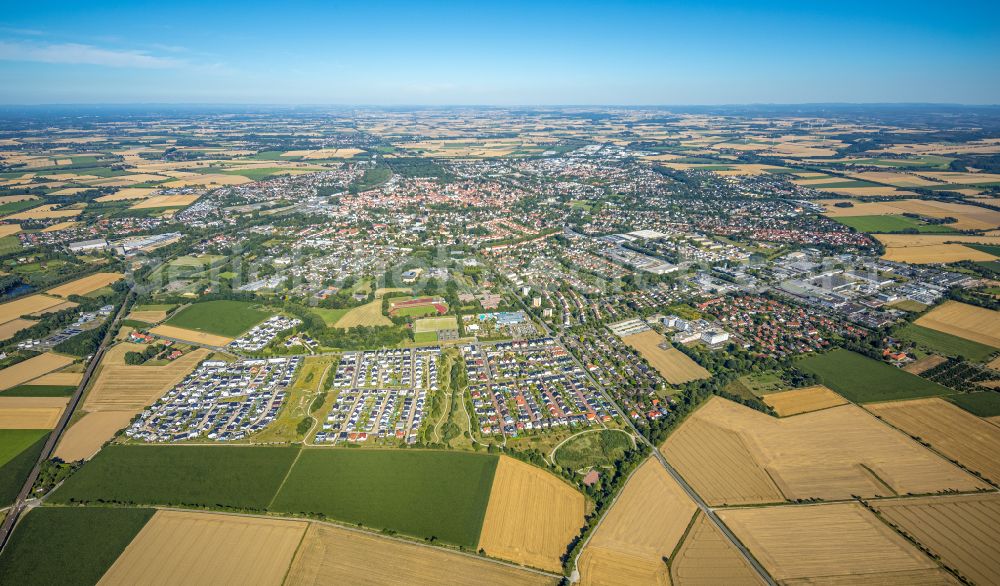 Soest from above - Residential areas on the edge of agricultural land in Soest in the state North Rhine-Westphalia, Germany