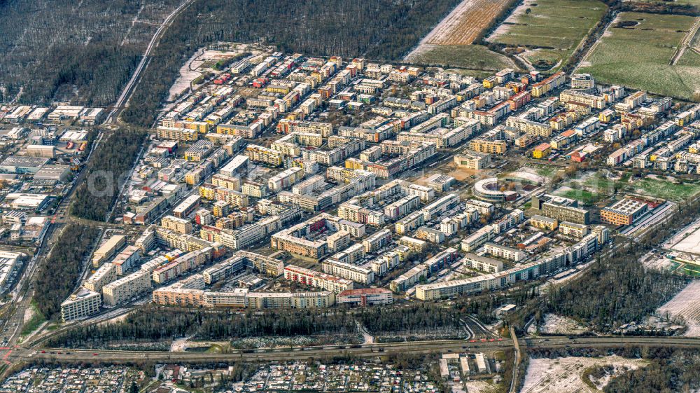 Freiburg im Breisgau from the bird's eye view: Residential areas on the edge of agricultural land Stadtquartier Rieselfeld on street Kaethe-Kollwitz-Strasse in Freiburg im Breisgau in the state Baden-Wuerttemberg, Germany