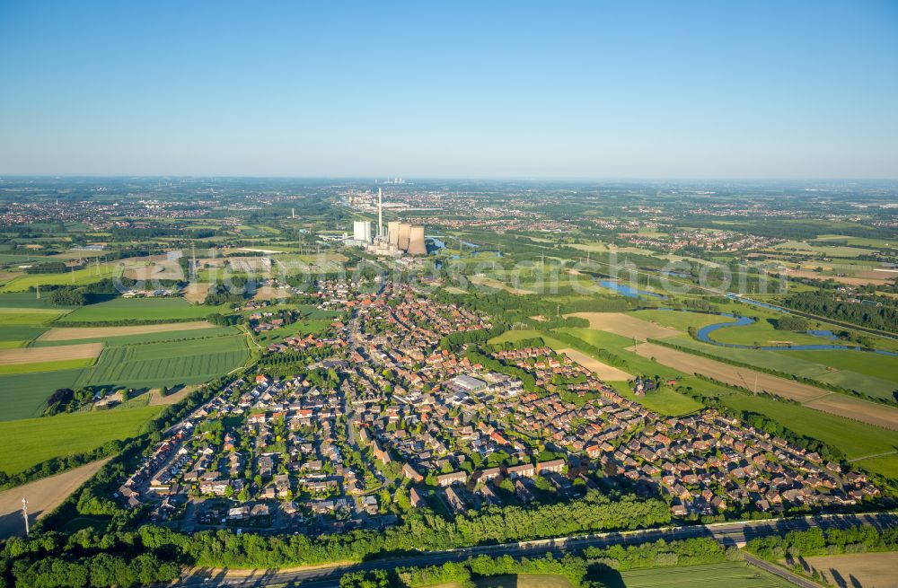 Stockum from above - Residential areas on the edge of agricultural land in Stockum at Ruhrgebiet in the state North Rhine-Westphalia, Germany