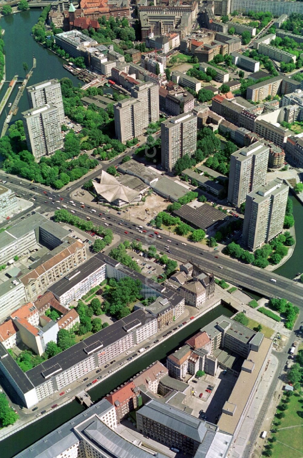 Berlin from above - Residential area at Fischerinsel in Berlin - Mitte