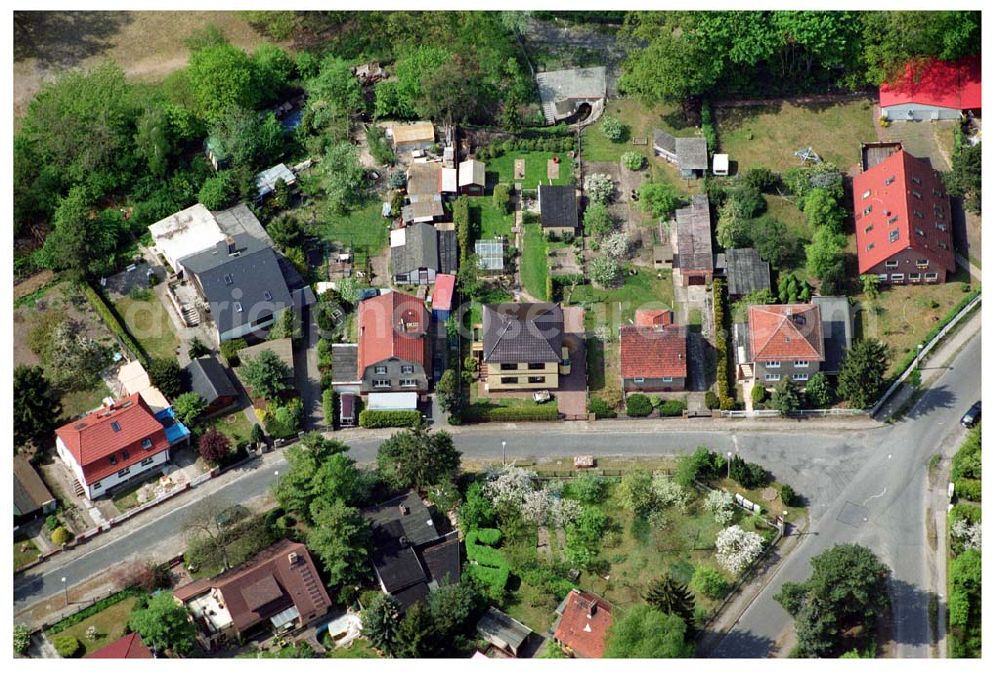 Berlin - Bohnsdorf from above - Wohngebiet an der Grabenstraße 6 und der Gründerstraße 39 in 12526 Berlin-Bohnsdorf.