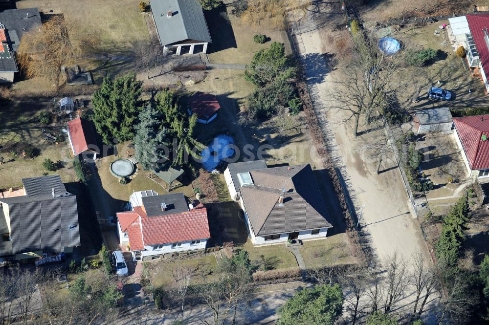 Aerial photograph FREDERSDORF-VOGELSDORF - Blick auf das Einfamilienhaus- Wohngebiet am Heideweg in Fredersdorf-Vogelsdorf im Bundesland Brandenburg.