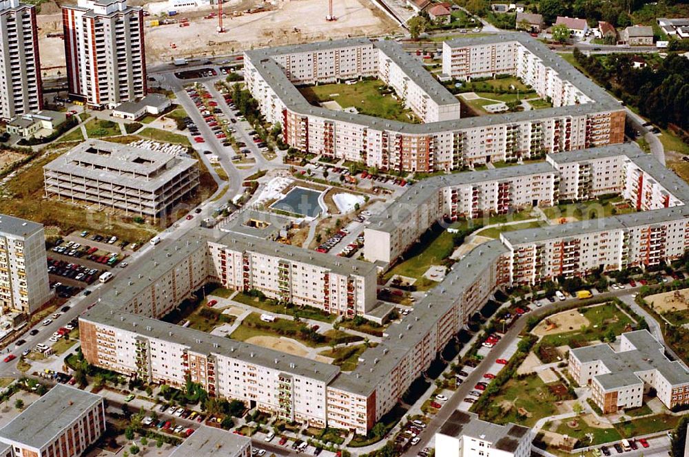 Aerial image Berlin Hohenschönhausen - 06.09.1995 Wohngebiet Hohenschönhausen an der Falkenberger Chaussee