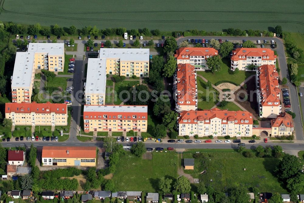 Weimar from above - For residential area Humboldstraße in Weimar in Thuringia includes the residential area Alexandra Park residence, which, was implemented by the engineering firm Hartmut Issmer