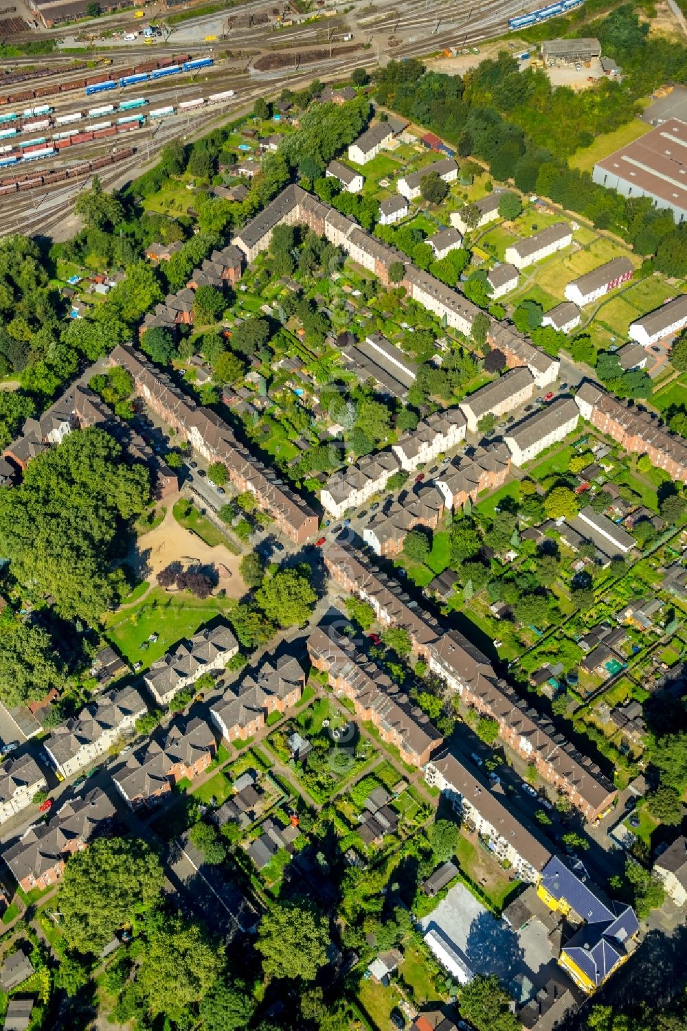 Aerial image Duisburg - Residential area in Duisburg in the state North Rhine-Westphalia