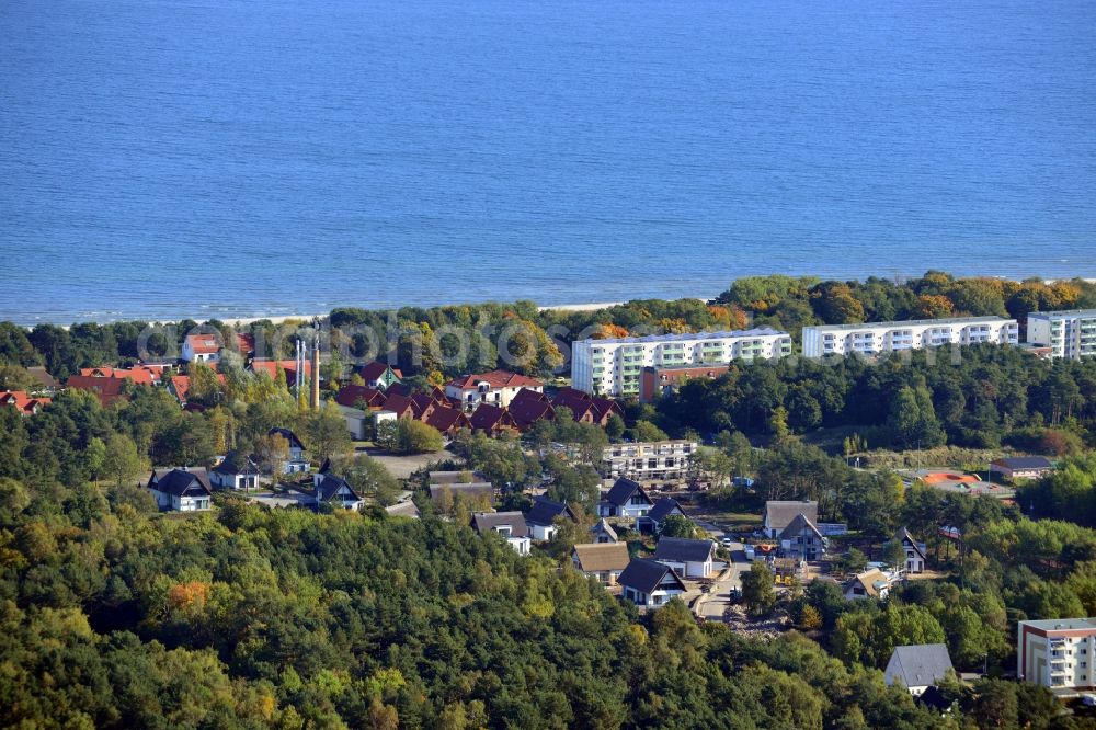 Aerial photograph Karlshagen - View of the housing area in Karlshagen in the state Mecklenburg-Vorpommern. These refurbished industrialized building is located in the Straße der Freundschaft (Street of Friendship)