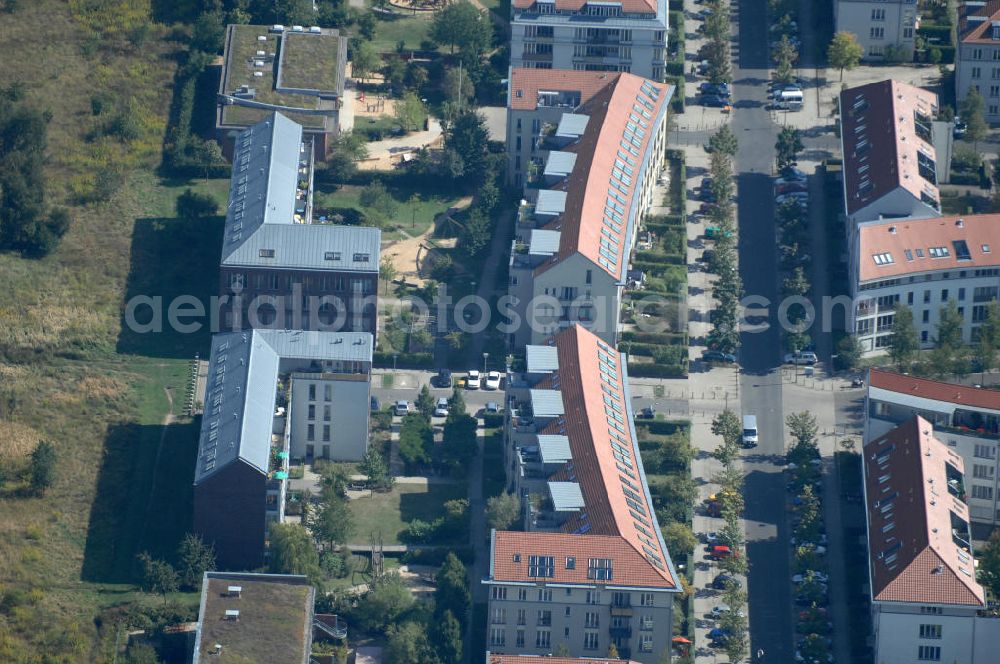 Aerial image Berlin - Blick auf Mehrfamilienhäuser an der Pfannschmidtstraße Ecke Ballonplatz im Wohngebiet / Neubaugebiet Karow-Nord.