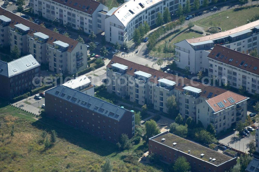 Aerial image Berlin - Blick auf Mehrfamilienhäuser an der Pfannschmidtstraße im Wohngebiet / Neubaugebiet Karow-Nord.