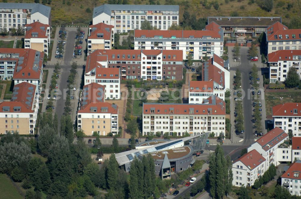 Berlin from the bird's eye view: Blick auf Mehrfamilienhäuser an der Röländer Straße Ecke Achillesstraße Ecke Pfannschmidtstraße im Wohngebiet / Neubaugebiet Karow-Nord.