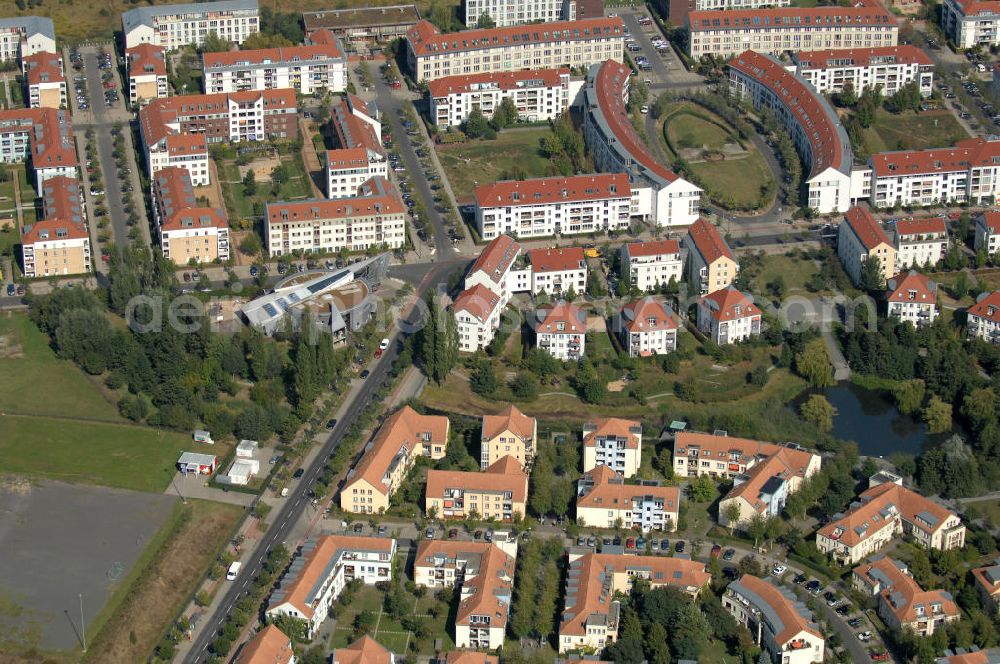 Berlin from the bird's eye view: Blick auf Mehrfamilienhäuser an der Röländer Straße Ecke Achtrutenberg und der Achillesstraße Ecke Ballonstraße im Wohngebiet / Neubaugebiet Karow-Nord.