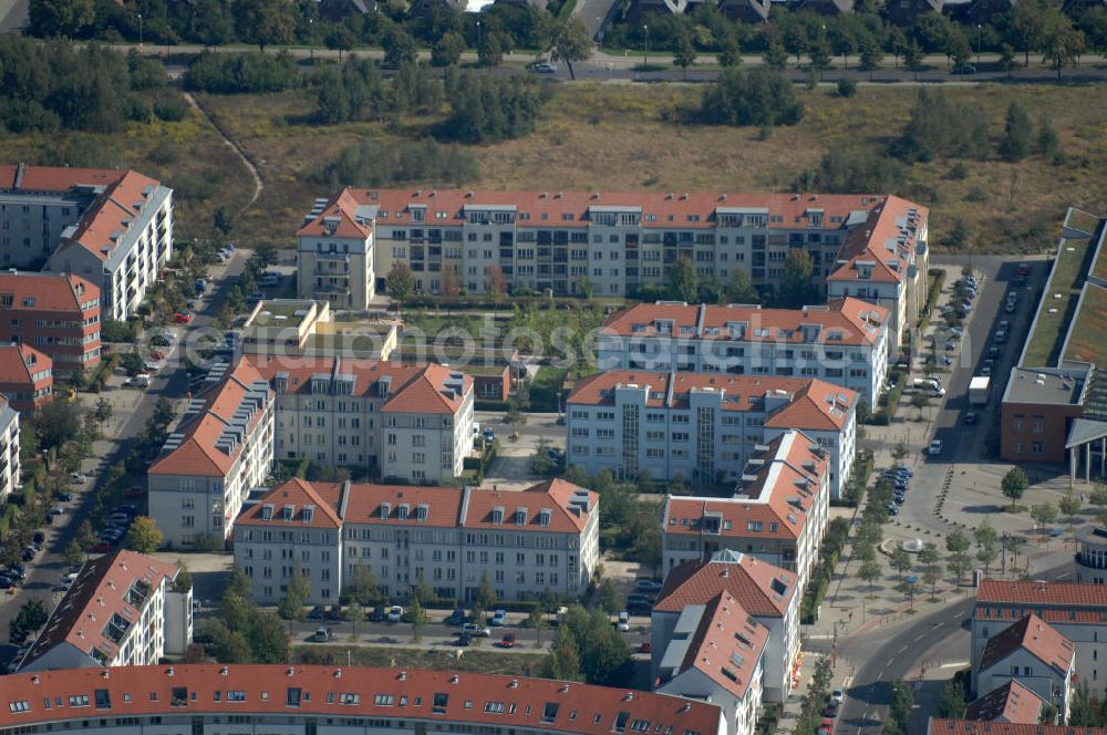 Berlin from the bird's eye view: Blick auf Mehrfamilienhäuser an der Busonistraße Ecke Pfannschmidtstraße Ecke Beerbaumstraße im Wohngebiet / Neubaugebiet Karow-Nord.