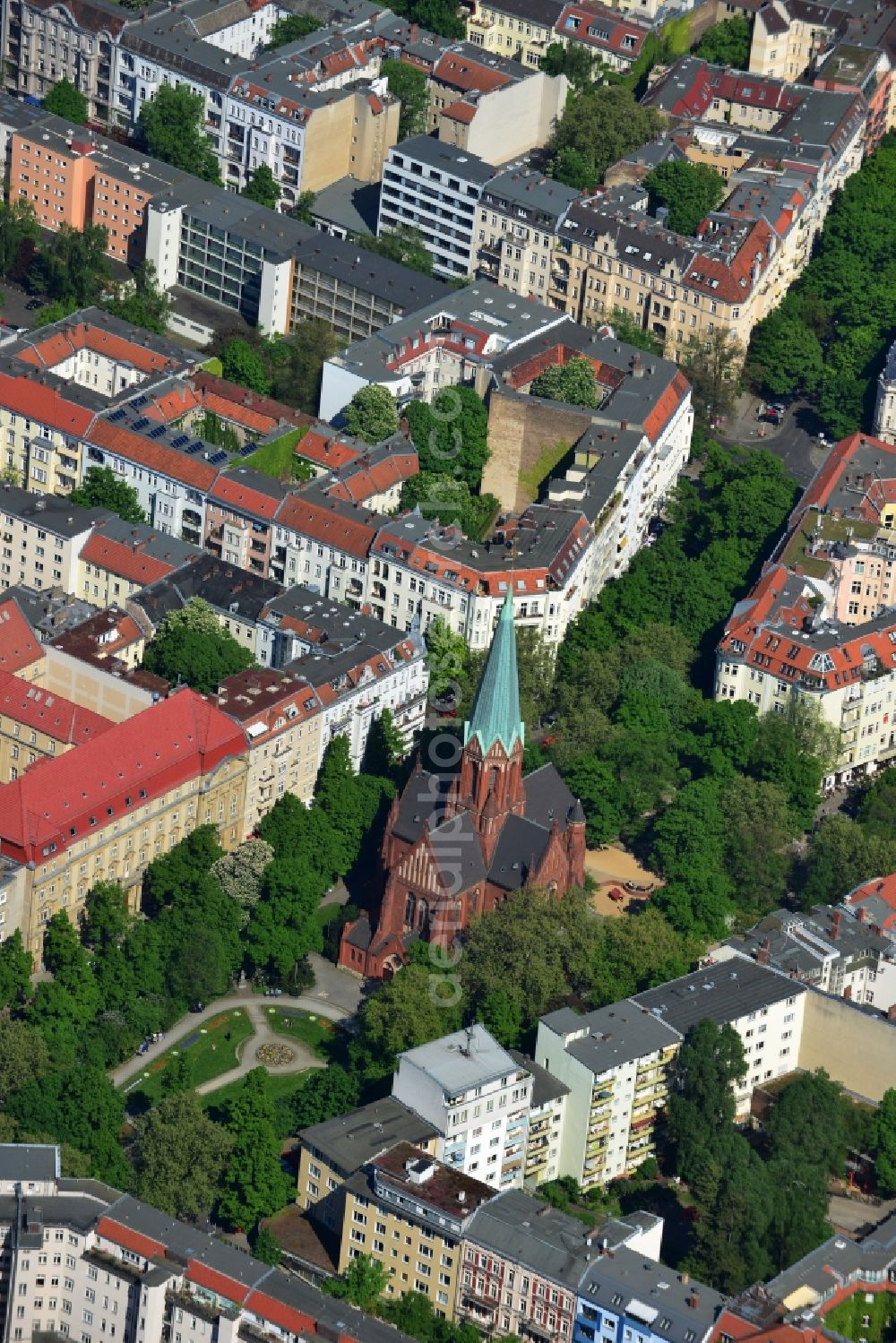 Aerial photograph Berlin Wilmersdorf - View of Residential area at the church on Ludwigkirchplatz in the Wilmersdorf district of Berlin