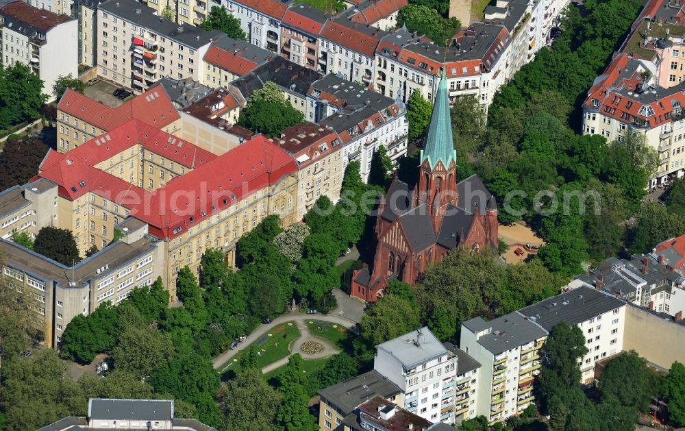 Berlin Wilmersdorf from the bird's eye view: View of Residential area at the church on Ludwigkirchplatz in the Wilmersdorf district of Berlin