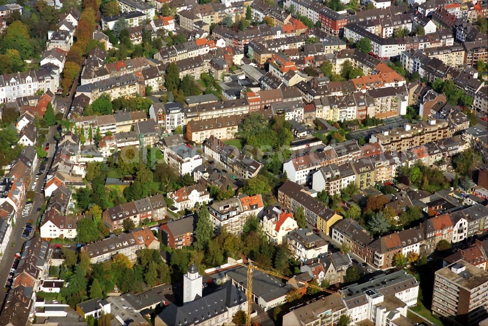 Aerial image Köln - View of a residential area in Cologne in the district Lindenthal along the Krieler Strasse in the state North Rhine-Westphalia