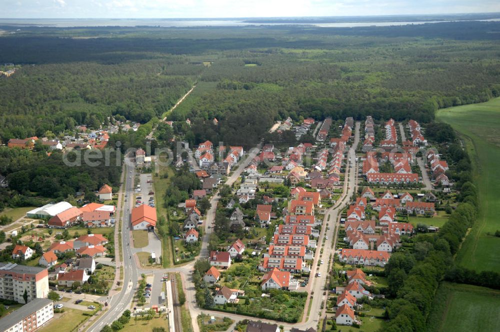 Ostseebad Graal-Müritz from the bird's eye view: Blick auf das Wohngebiet Koppenheide der HAWO Bauträger KG in unmittelbarer Strandnähe im Ostseeheilbad Graal-Müritz. Es ist ein von 1996 bis 2004 neu errichtetes Wohngebiet mit insgesamt 210 Wochenend- und diverse Einzelhäusern in naturnahe Lage am Landschaftsschutzgebiet “Tabakwiesen” und nur wenige Minuten vom Ortszentrum entfernt.