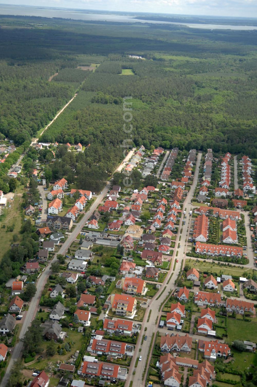 Aerial photograph Ostseebad Graal-Müritz - Blick auf das Wohngebiet Koppenheide der HAWO Bauträger KG in unmittelbarer Strandnähe im Ostseeheilbad Graal-Müritz. Es ist ein von 1996 bis 2004 neu errichtetes Wohngebiet mit insgesamt 210 Wochenend- und diverse Einzelhäusern in naturnahe Lage am Landschaftsschutzgebiet “Tabakwiesen” und nur wenige Minuten vom Ortszentrum entfernt.