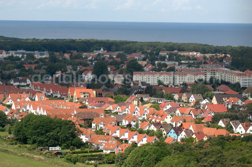 Aerial photograph Ostseebad Graal-Müritz - Blick auf das Wohngebiet Koppenheide der HAWO Bauträger KG in unmittelbarer Strandnähe im Ostseeheilbad Graal-Müritz. Es ist ein von 1996 bis 2004 neu errichtetes Wohngebiet mit insgesamt 210 Wochenend- und diverse Einzelhäusern in naturnahe Lage am Landschaftsschutzgebiet “Tabakwiesen” und nur wenige Minuten vom Ortszentrum entfernt.