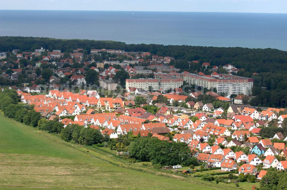 Ostseebad Graal-Müritz from above - Blick auf das Wohngebiet Koppenheide der HAWO Bauträger KG in unmittelbarer Strandnähe im Ostseeheilbad Graal-Müritz. Es ist ein von 1996 bis 2004 neu errichtetes Wohngebiet mit insgesamt 210 Wochenend- und diverse Einzelhäusern in naturnahe Lage am Landschaftsschutzgebiet “Tabakwiesen” und nur wenige Minuten vom Ortszentrum entfernt.