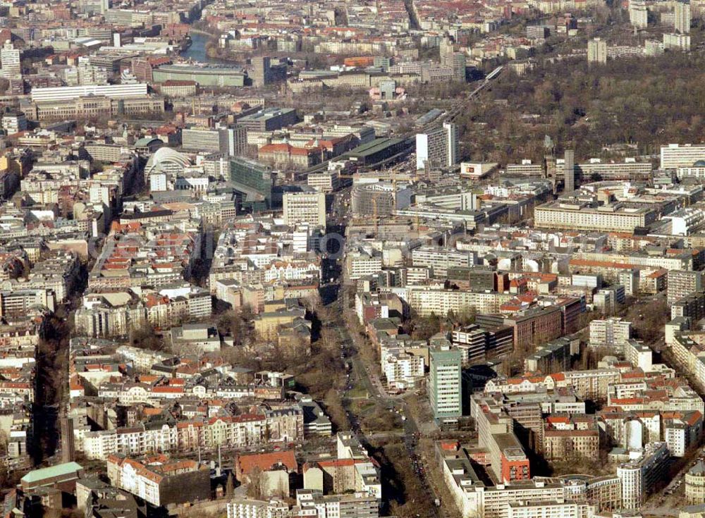 Aerial image Berlin – Wilmersdorf - 05.03.2004 Wohngebiet an der Kreuzung Bundesallee, Hohenzollerndamm, Nachodstraße mit Blick in Richtung Bahnhof Zoo / Gedächtniskirche mit dem IBB-Hochhaus und dem Park an der Meier-Otto-Straße in Berlin-Wilmersdor